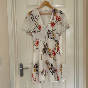 Gorgeous floral print lace up dress